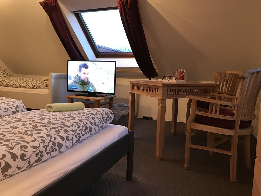 Leezdorfer Hof Hotel Ngoại thất bức ảnh