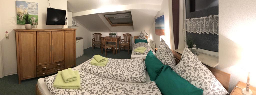 Leezdorfer Hof Hotel Ngoại thất bức ảnh