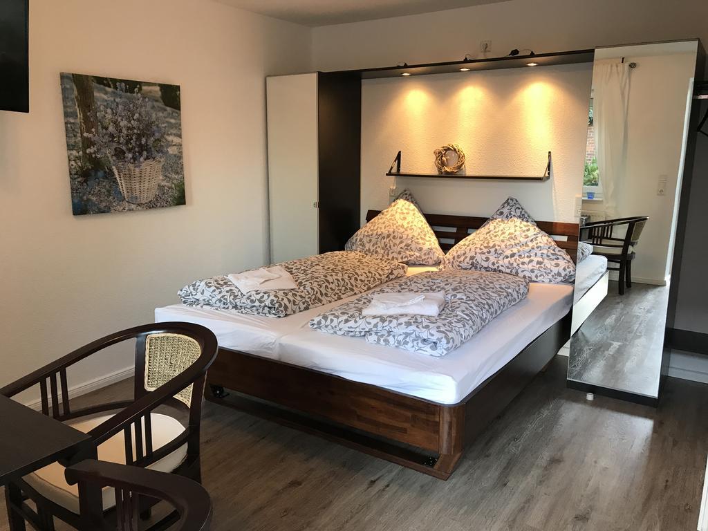 Leezdorfer Hof Hotel Ngoại thất bức ảnh
